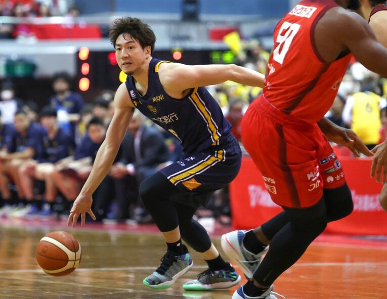 代表だけでなくクラブチームのファンからも愛される比江島　©JIJI PRESS