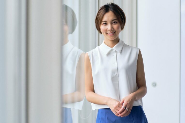 ABCテレビ入社当初は野球の知識は全くなかったというヒロド歩美アナ。今や、インスタのアイコンにも野球ボールが写るほど ／ photograph by Yuki Suenaga