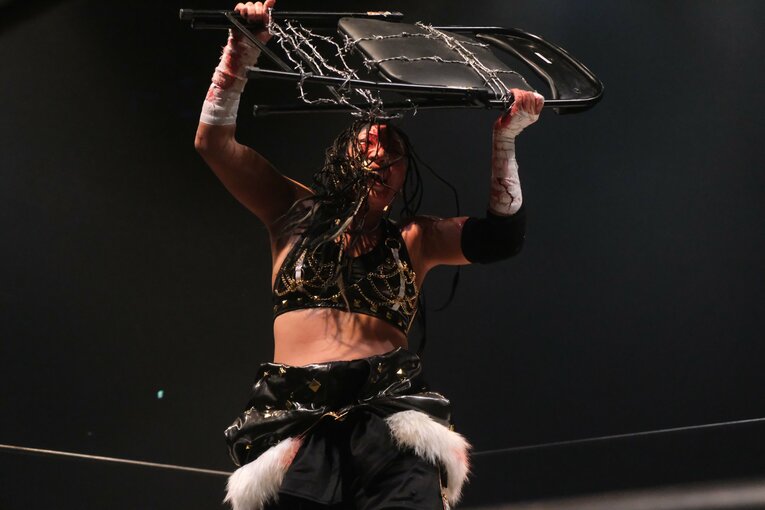 元パティシエが蛍光灯で殴り合い…“デスマッチアマゾネス”山下りなの媚びない魅力「犯罪以外なら何してもいい」 米国で男子相手に王座獲得(14)