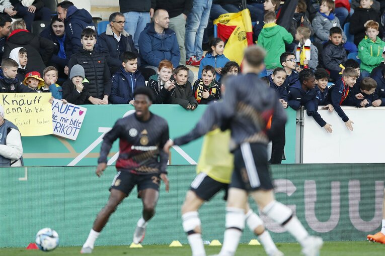 「CLやELに出ているドイツ有望株のフィジカルに負けず…」パリ世代日本代表を撮って感じた“肉体とハートの充実ぶり”(4)