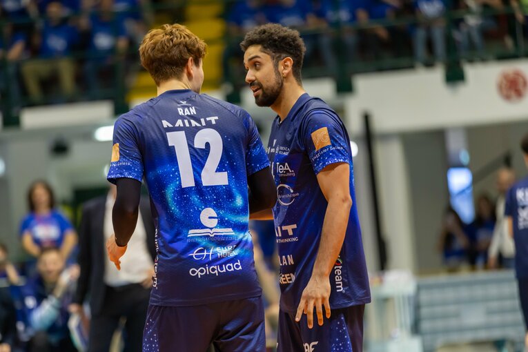 高橋藍との思い出を語ったカチョパ（右）©︎JIJI PRESS