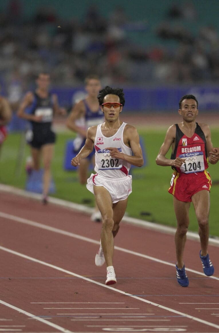 2000年シドニーオリンピックで走る花田駅伝監督の姿　©JIJI PRESS