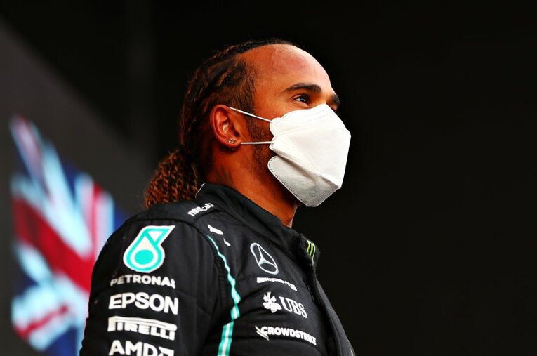 序盤に接触もあった勝者フェルスタッペンを、レース後のコメントでは素直に祝福したハミルトン ／ photograph by Getty Images