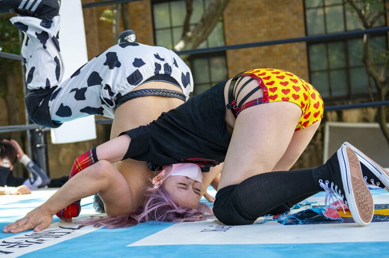 慶應プロレス研究会“唯一の女子学生レスラー”無村架純が“男子相手”に闘う理由「木村花さんみたいに」《特別フォトインタビュー》(17)
