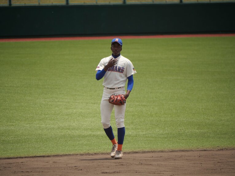 1年前は“ドラフト1位”と予想できなかった…ソフトバンクが指名公表「イヒネ・イツア」とは何者か？ 守備の名手は“課題あり”とキッパリ(13)