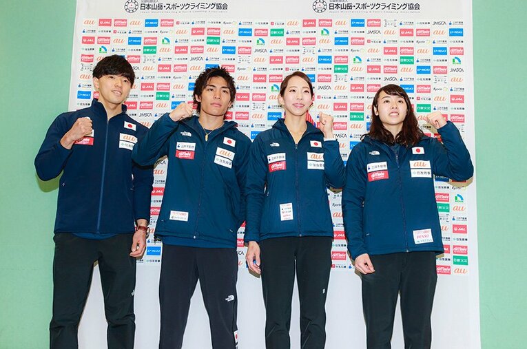 W杯スイス大会出場前の記者会見。左から藤井快、楢﨑智亜、野口啓代、伊藤ふたば。 ／ photograph by Kiichi Matsumoto