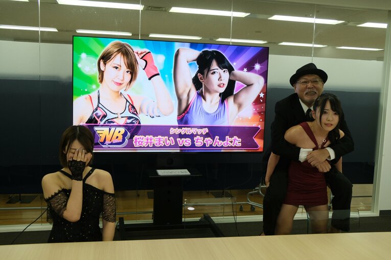 「フェリス卒のお嬢様vsセクシー女優」は熱戦に…スターダム人気女子レスラー・桜井まいの色気と狂気「私は“大人の魅力”で勝負できる」(50)