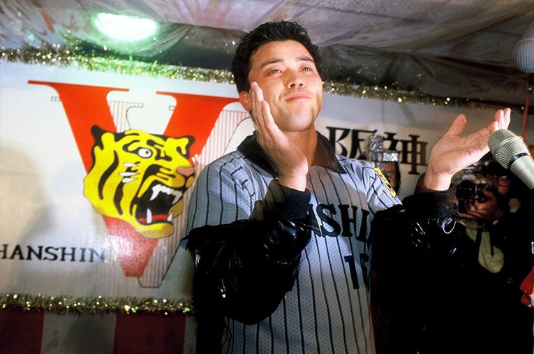 阪神にドラフト1位指名で入団した早稲田出身の岡田彰布 ／ photograph by Makoto Kenmizaki