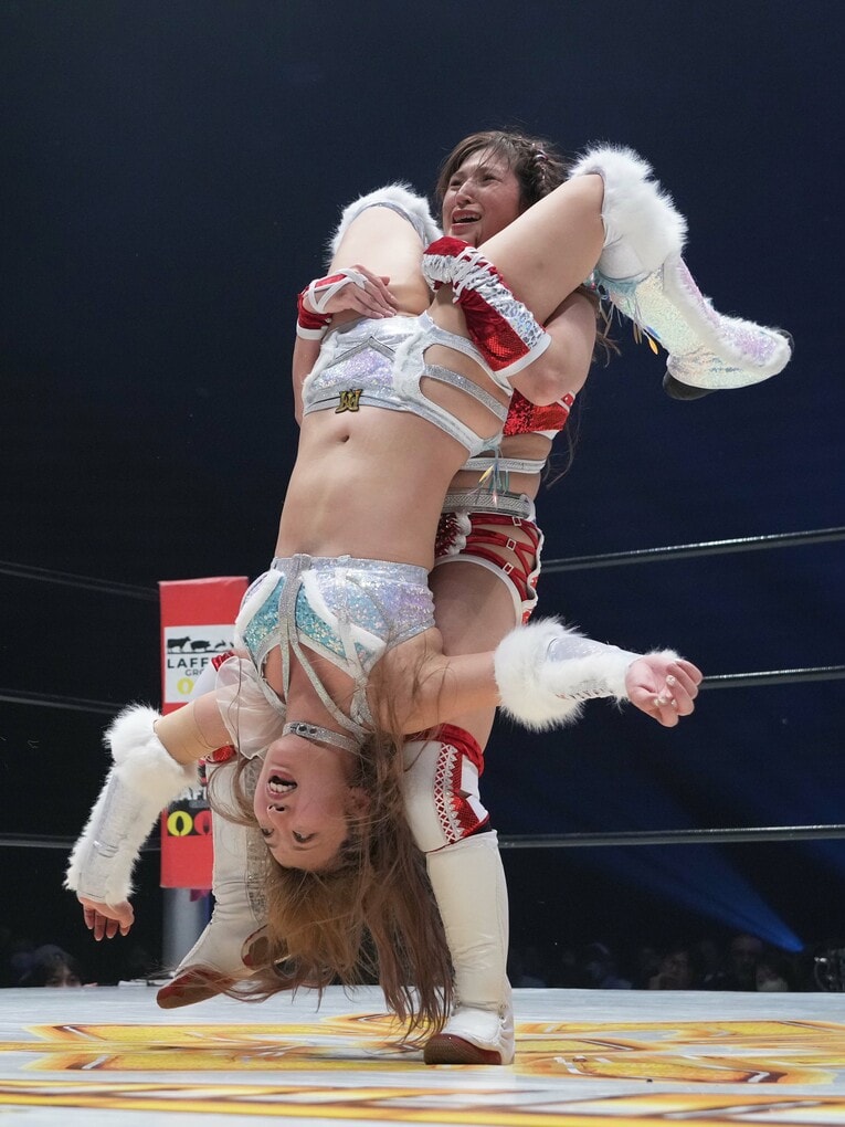 青野未来の持つUN王座に挑んだ桜井麻衣。2025年1月3日、大田区総合体育館　©Essei Hara