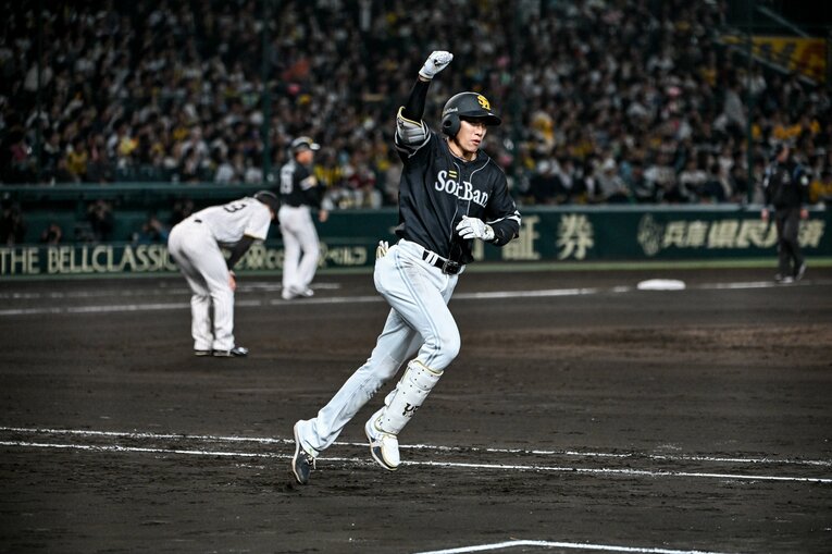日本シリーズ第5戦、阪神・石井大智から放った逆方向への衝撃弾 ©Nanae Suzuki