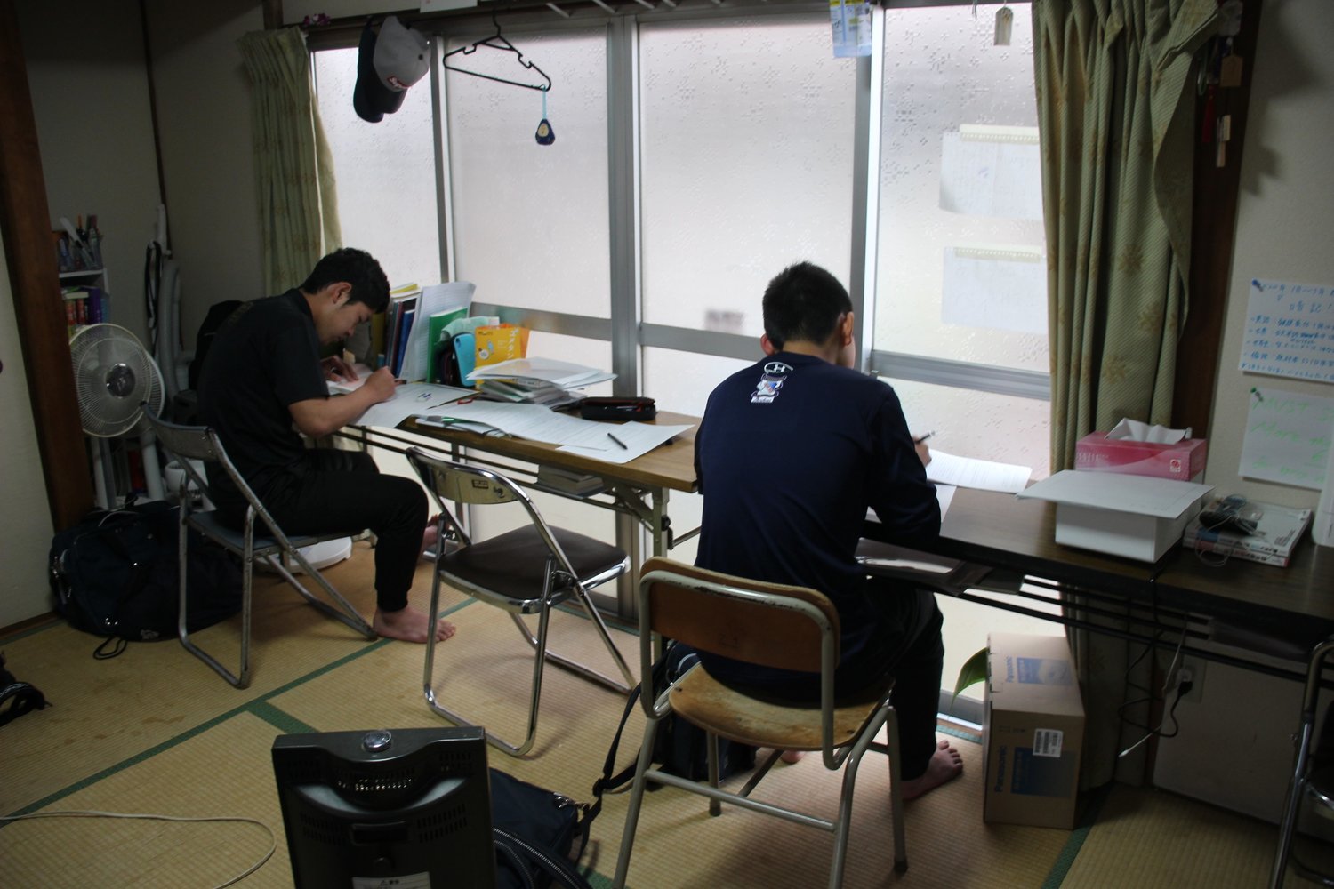 寮生活をのぞくと、机に向かっている時間が長い　©︎Yu Takagi