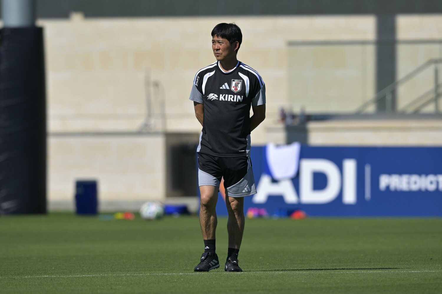 翌日練習での森保監督に…… ©Koki Nagahama/JMPA