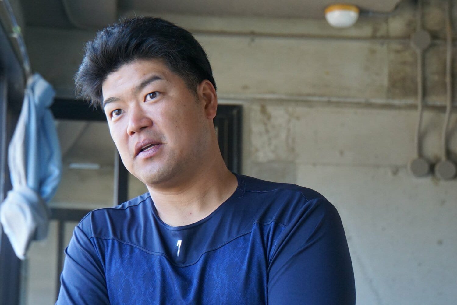 リトルリーグ時代を振り返る大坂智哉(取材当時30歳) ©NumberWeb