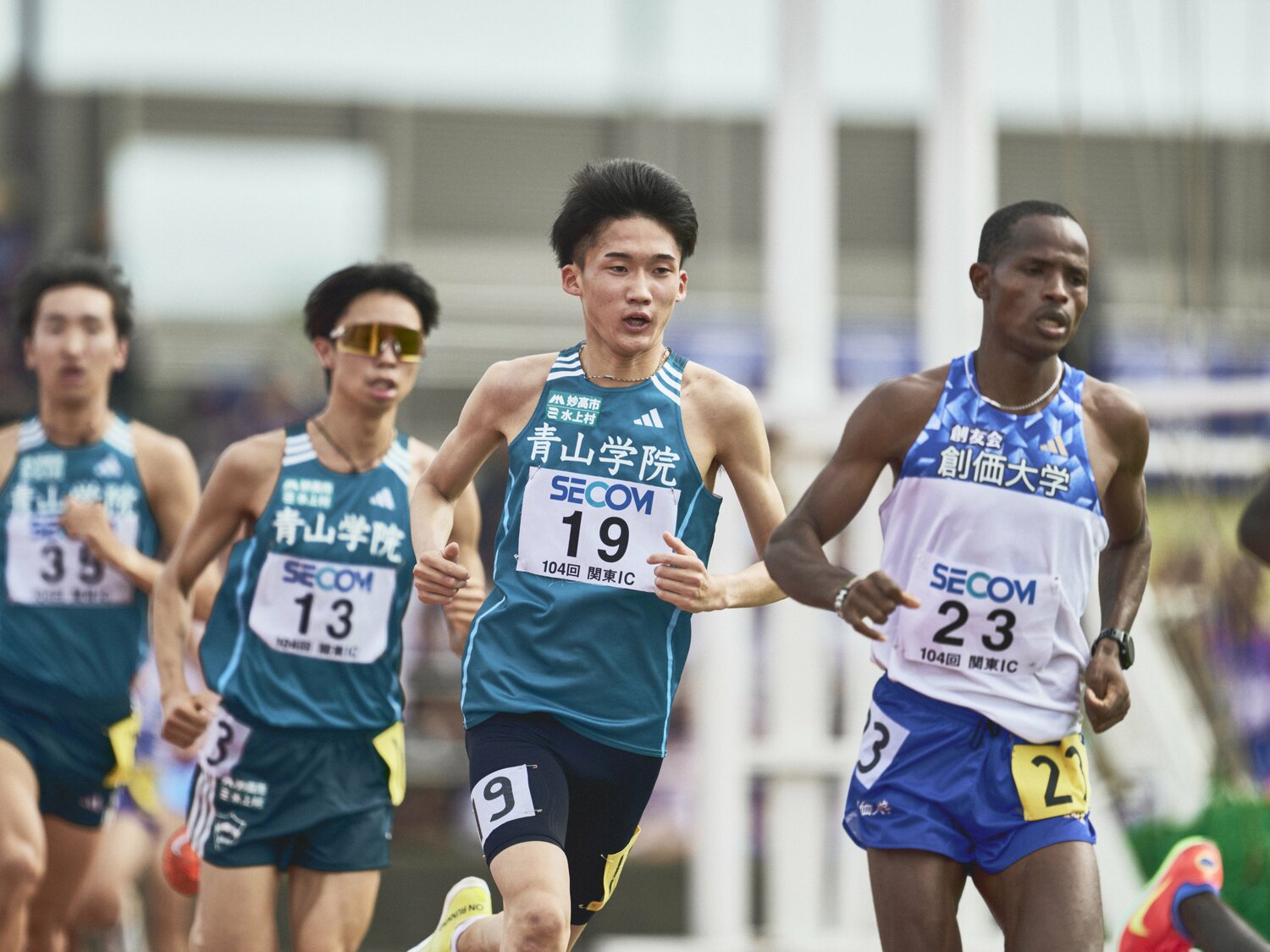 関カレでは果敢に留学生に勝負を挑んだ。いわゆる「日本人トップ」を目指す走りとは一線を画した　©︎Yuki Suenaga