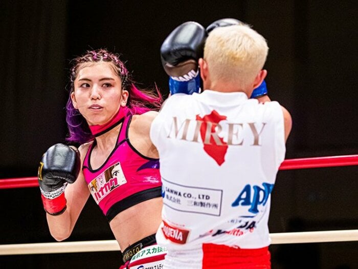 「筋肉で私だってバレちゃうんです」 “乙女マッチョ”ぱんちゃん璃奈が「ポンコツの拳」で圧倒した“半年分の150秒”<Number Web> photograph by Sachiko Hotaka