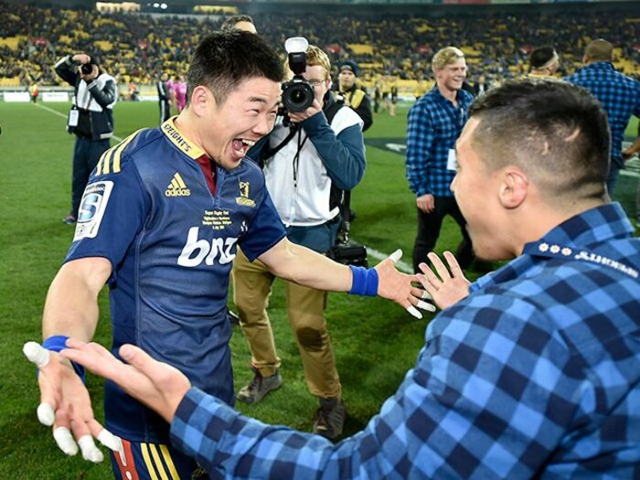 岩渕健輔GMが語る熾烈な交渉と感謝。スーパーラグビー参戦までの道のり。＜Number Web＞ photograph by AFLO