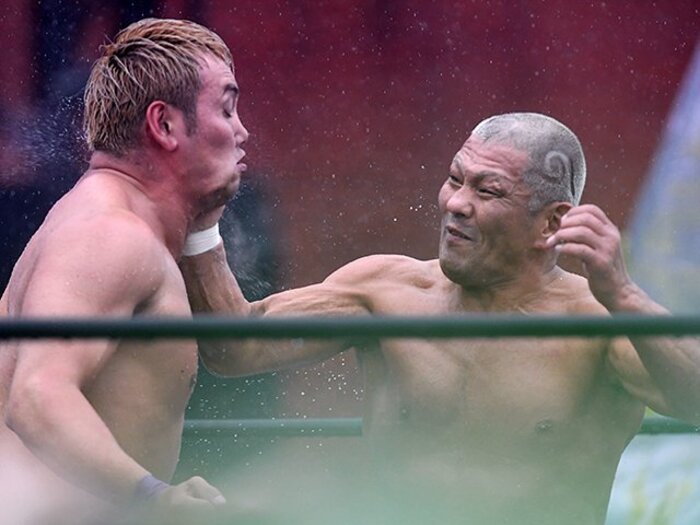オカダ戦は、まるで『七人の侍』!鈴木みのるが白い衣装に込めた思い。<Number Web> photograph by Masashi Hara