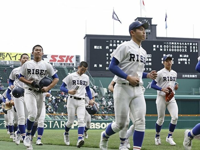 山田哲人らOBの履正社・初戦敗退も甲子園で見せた“新スタイル”「根拠のある走塁」の意識改革とは〈センバツ強豪・夏への収穫〉＜Number Web＞ photograph by Kyodo News