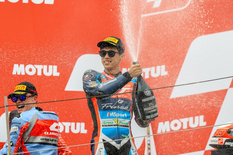 大荒れの日本GPで2位獲得、小椋藍の「スリック選択」はギャンブルに