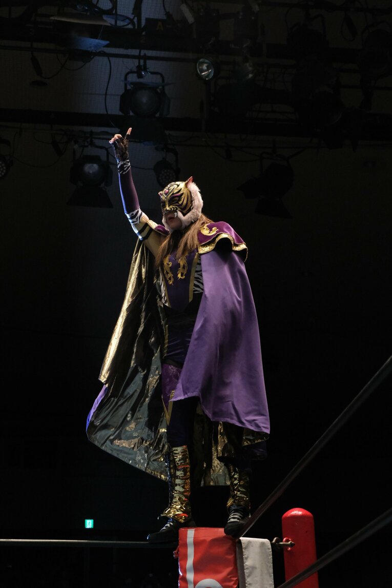 現在シングルマッチでは8戦全勝。有力レスラーたちを次々と倒してきた