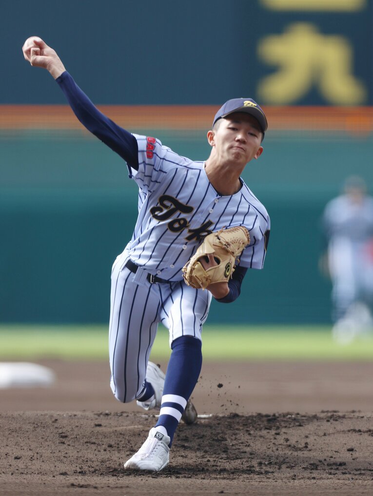 東海大菅生高校時代の鈴木。現在より20kg近く痩せており、線の細さが目立つ　©JIJI PRESS