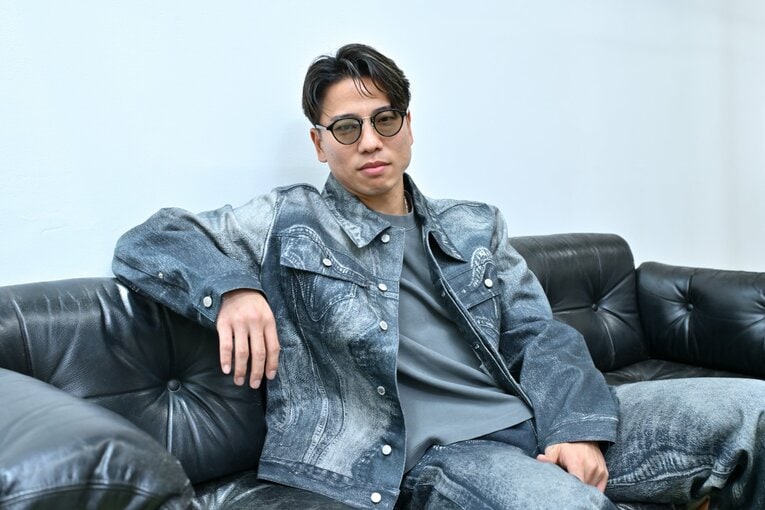 インタビューに応じた浅野拓磨　©Hideki Sugiyama