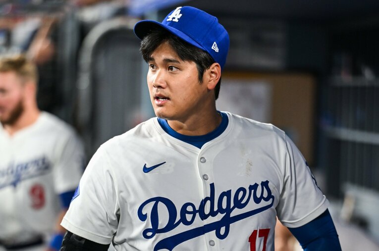 大谷翔平唯一のインタビュー本『野球翔年II MLB編2018-2024 大谷翔平ロングインタビュー』の著者・石田雄太に、対談の名手である糸井重里が迫る「大谷翔平論」 ／ photograph by Nanae Suzuki
