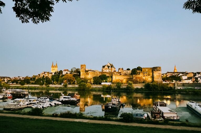 フランス西部の小都市アンジェ。人口15万人ほどのこの街で、筆者は日本人“ミシュランシェフ”と出会う ／ photograph by Kiichi Matsumoto