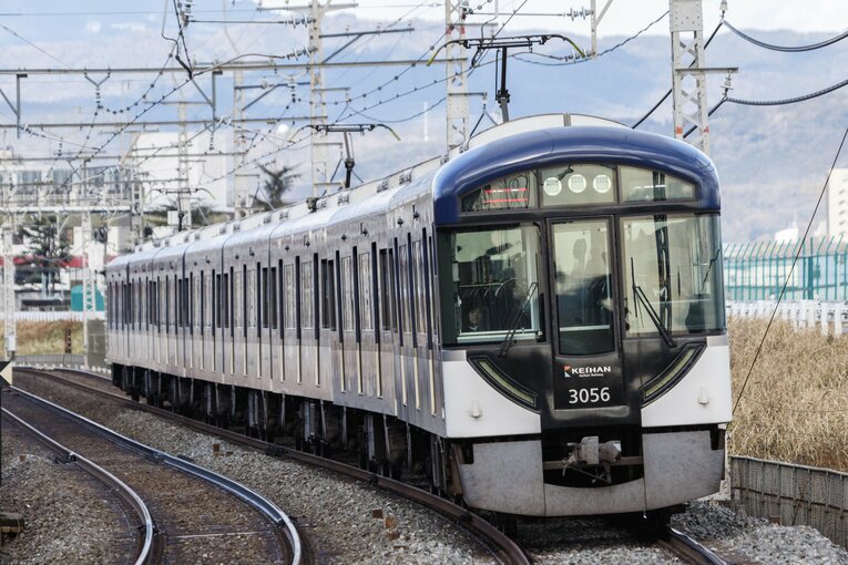 京阪電車に乗っていざ“平日の”淀駅へ