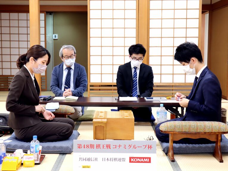 5月27日、棋王戦の対古森悠太五段戦。里見が勝利し、棋士編入試験の資格を得た　©日本将棋連盟