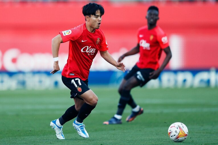 “久保建英が倒されても笛が鳴らない”スペインでの苦悩… 活路はやっぱり“韓国の至宝”との関係性？〈撮影者の視点〉(15)