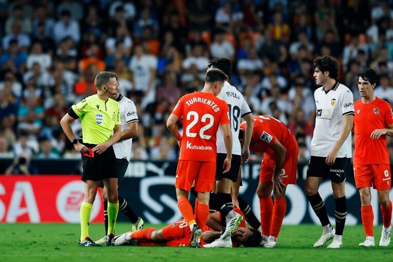 アマラーの退場でバレンシアはさらなる苦境となった