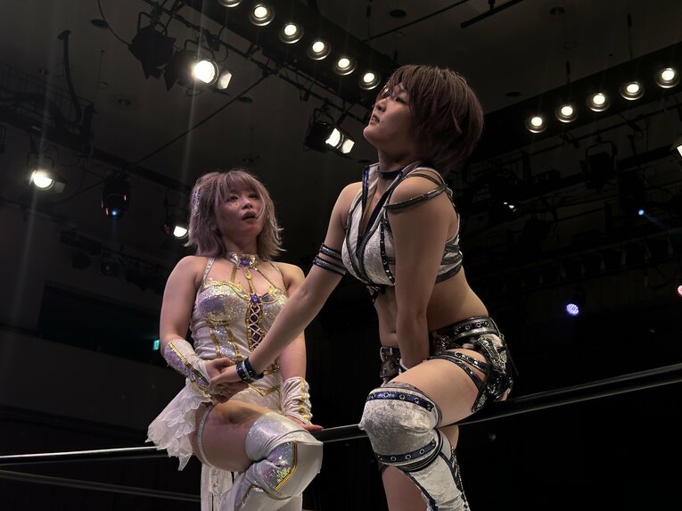 安納サオリvs中野たむ　©Norihiro Hashimoto