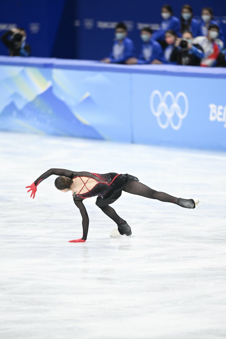 【五輪フィギュアの魔物】北京五輪でのワリエワ（写真は右に続きます）　©Asami Enomoto/JMPA