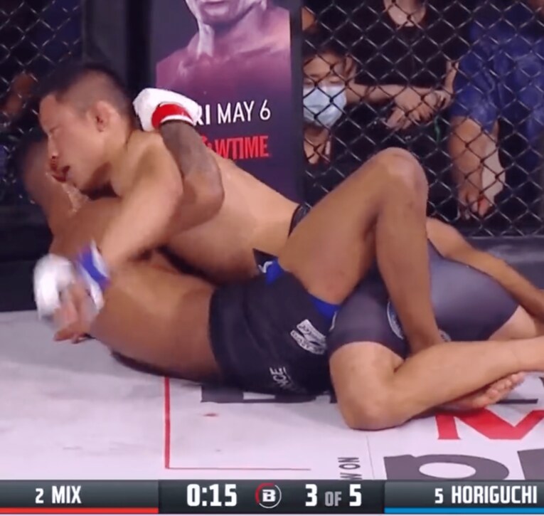 堀口恭司vsパッチー・ミックス／Bellator公式twitterより（@BellatorMMA）
