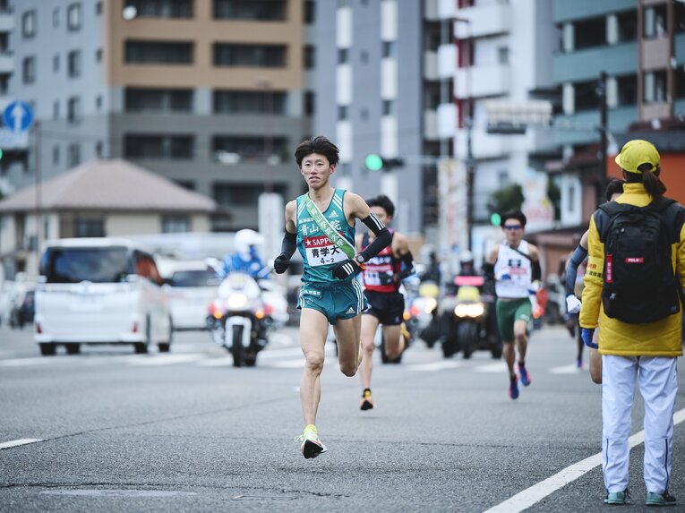 近藤は3年時から急成長。そのストイックさには後輩だった佐藤も舌を巻く　©Yuki Suenaga