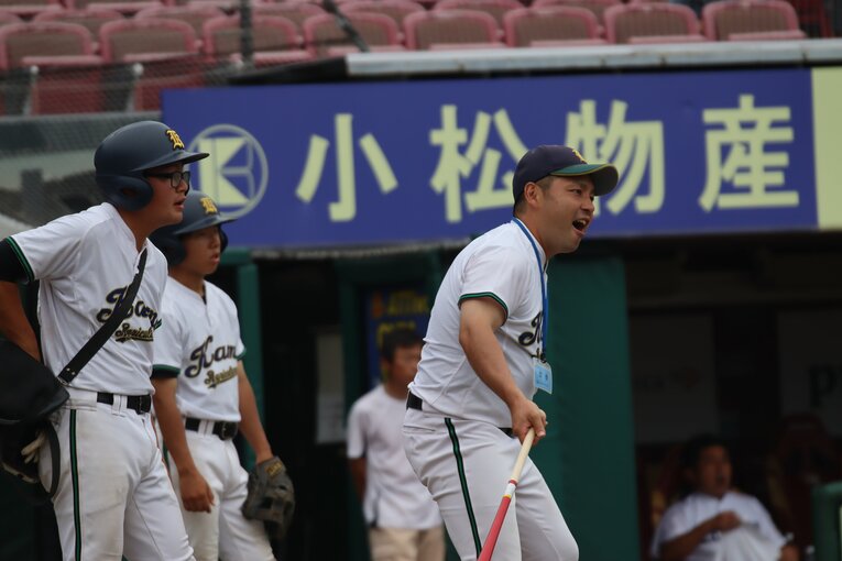 加美農の監督として夏の大会初勝利を狙う佐伯友也 ©Yuki Kashimoto