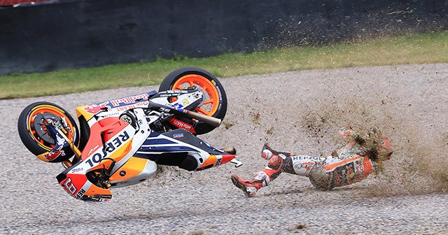 マルケスの走りは“勝利 or 転倒”。MotoGP序盤の番狂わせを検証する。