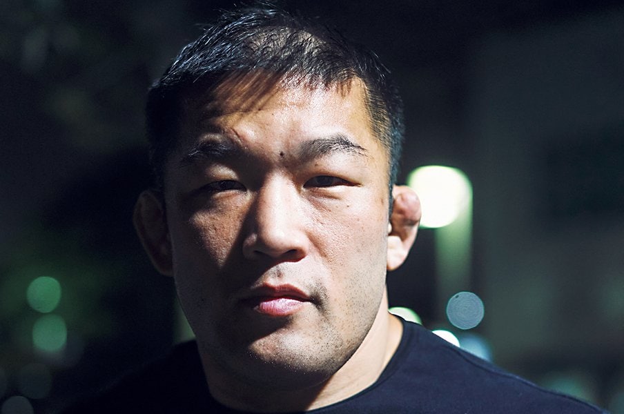 石井慧「僕個人の意見としては中止の方がいいのですが」~現国籍はクロアチア~<Number Web> photograph by Yuki Suenaga