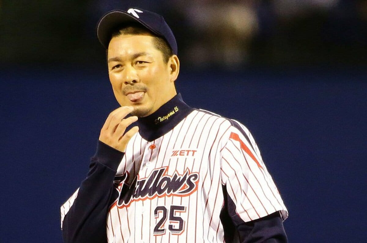 東京　ヤクルトスワローズ　館山昌平選手 スパイクシューズ 25番　現役当時 東京 ヤクルトスワローズ 館山昌平選手 スパイクシューズ 25番 現役