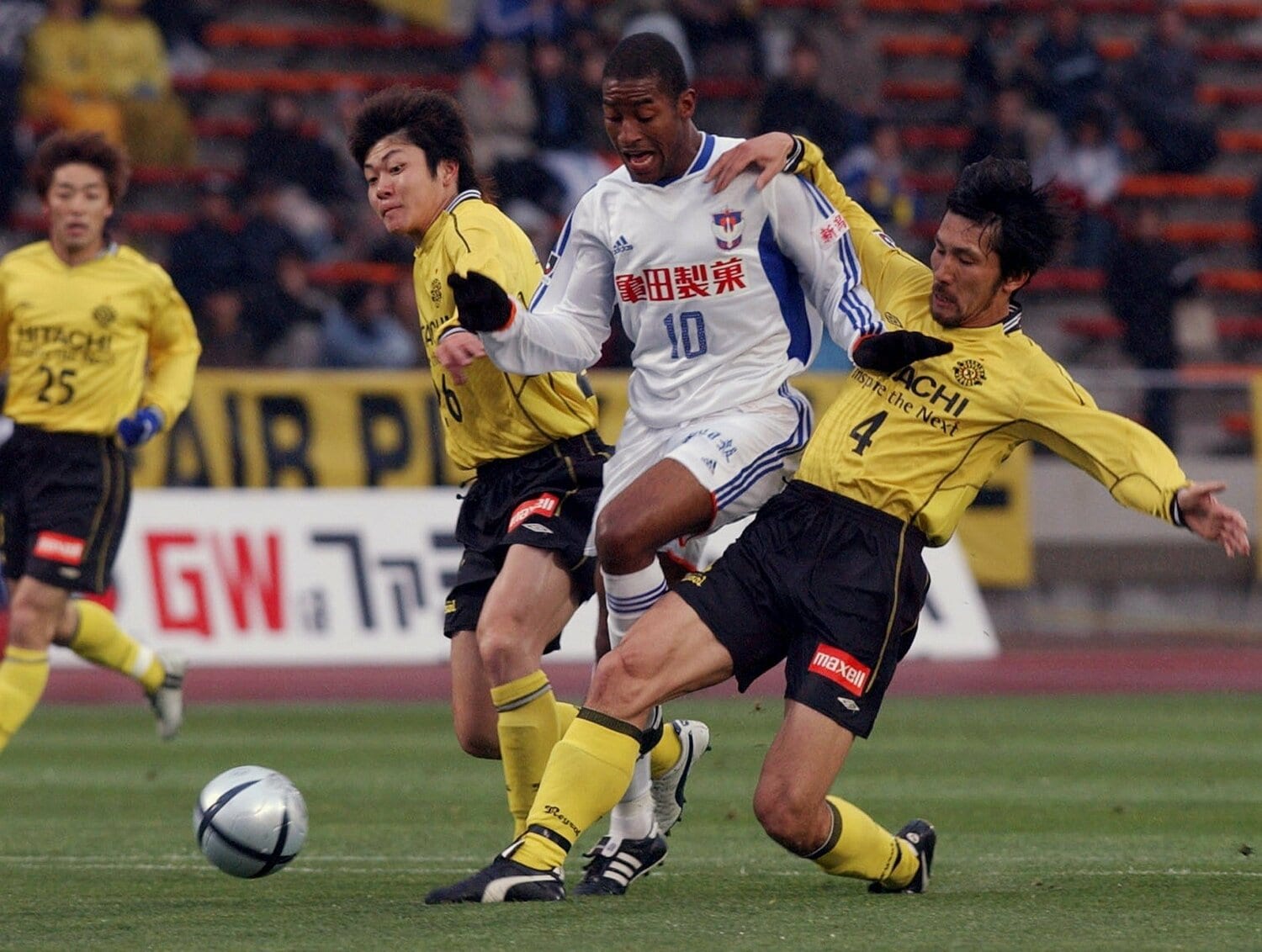 柏戦でのエジミウソン ©JIJI PRESS