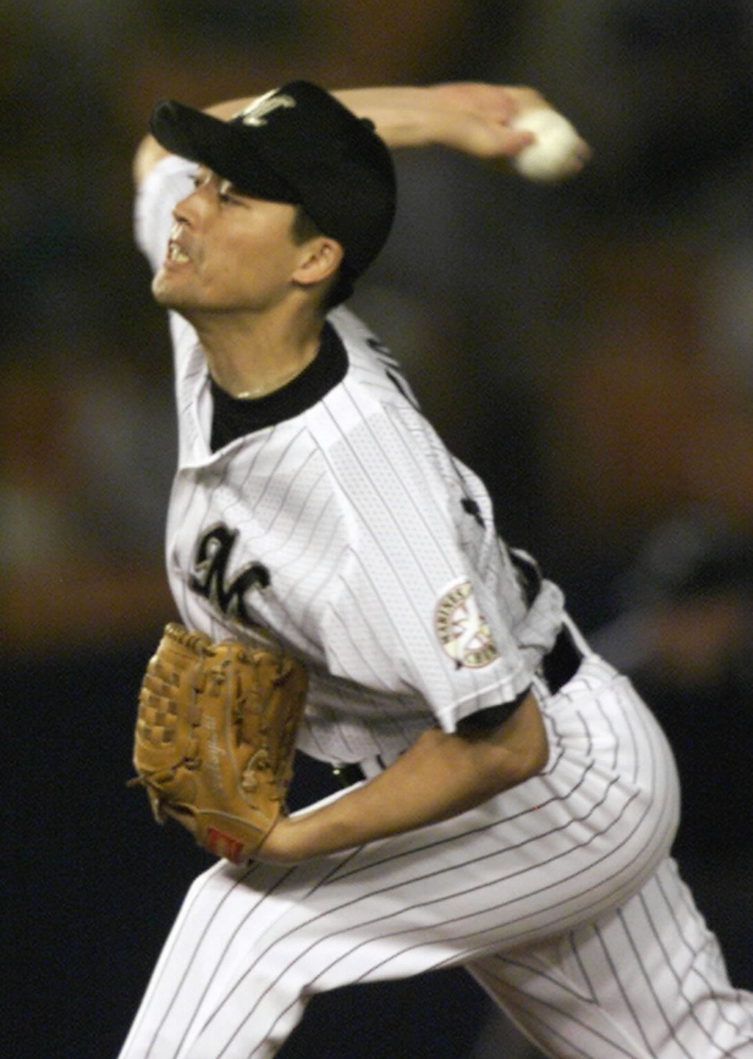 力投する小林雅英（2000年）　©︎JIJI PRESS