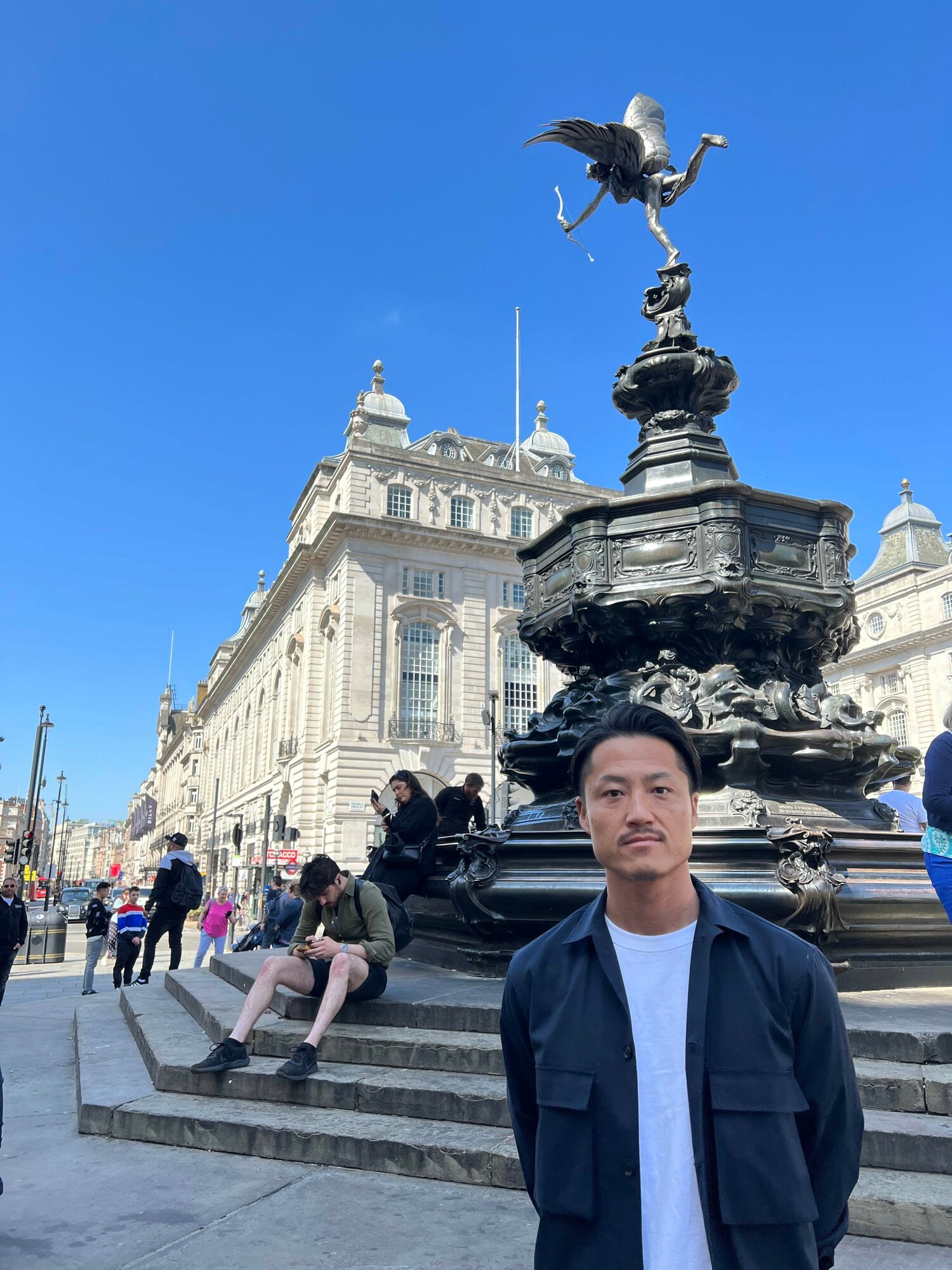 日本人トレーナーの木谷氏　©Kosuke Tajima