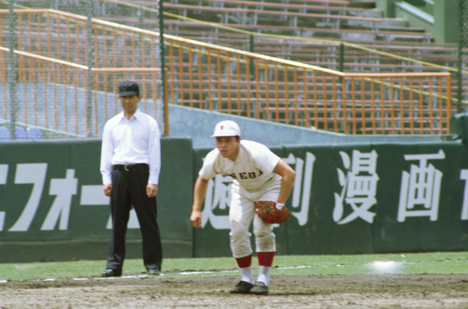 サードを守る岡田　©Shinichi Yamada/AFLO