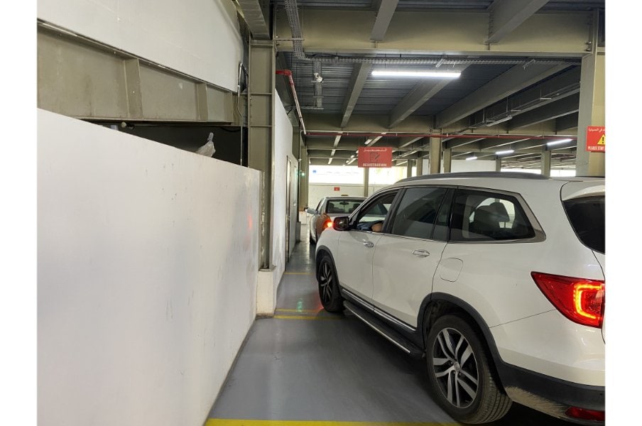 日本では珍しいドライブスルー検査だった　©Atsushi Iio