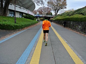 「東京マラソンでサブスリー」への道。セルフ・コーチングで行こう！＜Number Web＞ photograph by Hiroki Ban