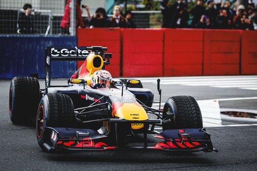 レッドブル・レーシングを徹底解剖 - Number Web - ナンバー