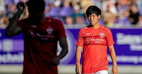 浦和レッズ ユニフォーム 2004 FUSO ギド・ブッフバルト監督