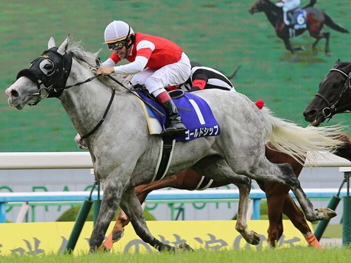 ゴールドシップはなぜ走ったのか？パドックで見せた、ある変化とは。＜Number Web＞ photograph by Yuji Takahashi