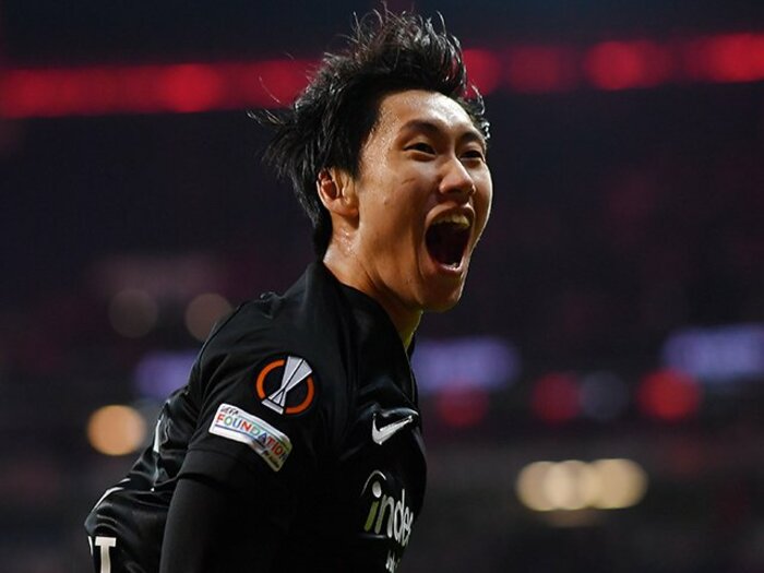 W杯へ予行演習…鎌田大地25歳が「楽しみ」と語るバルサ戦 天才ペドリは19歳だが「欧州で20歳なんて特別に…」〈ELで4得点〉<Number Web> photograph by Getty Images
